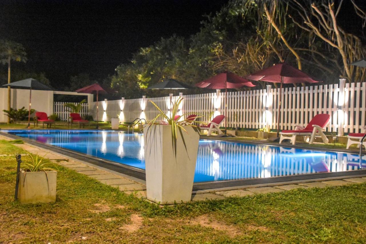 Ara Beach Resort มิริสซา ภายนอก รูปภาพ
