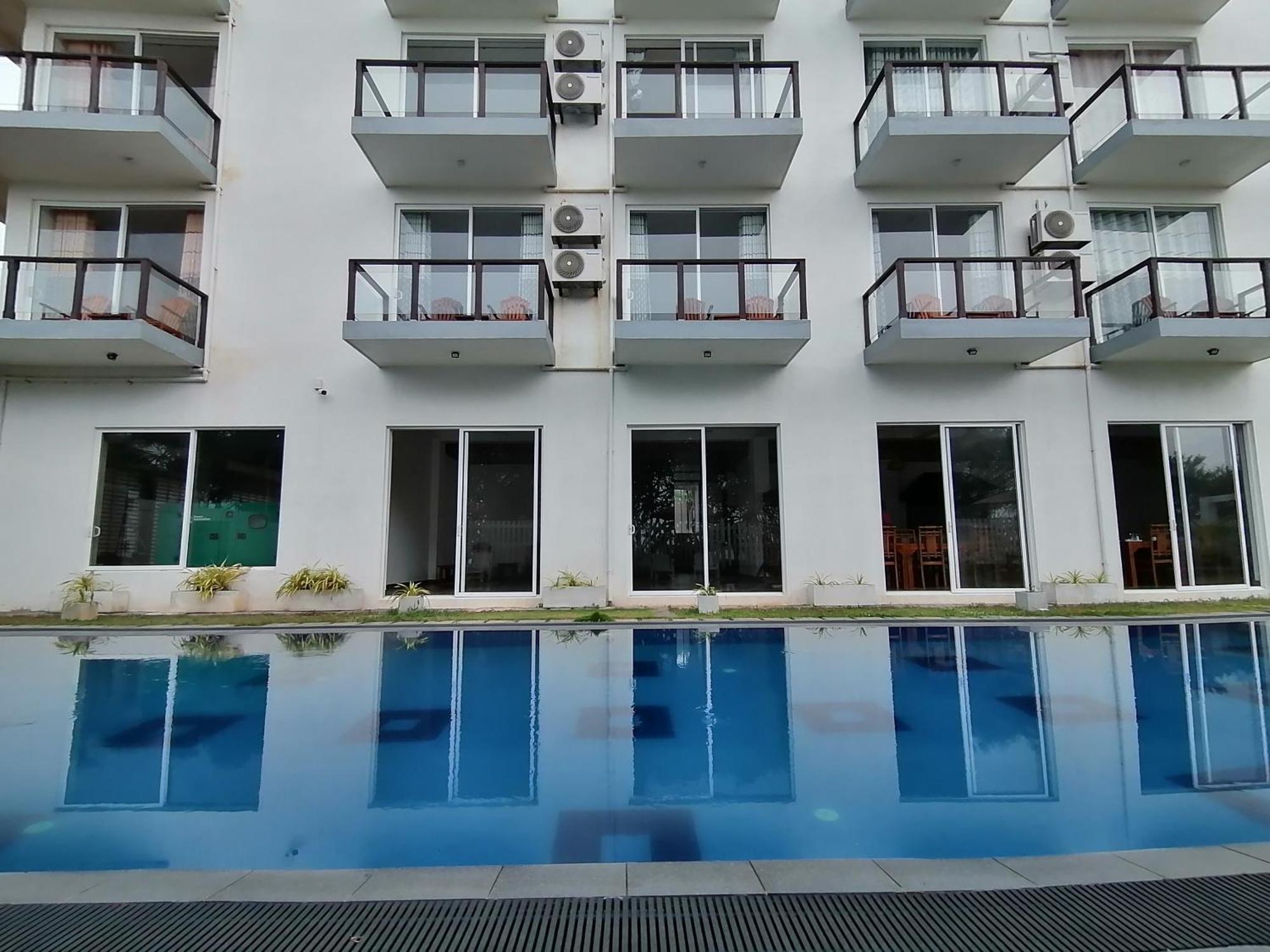 Ara Beach Resort มิริสซา ภายนอก รูปภาพ
