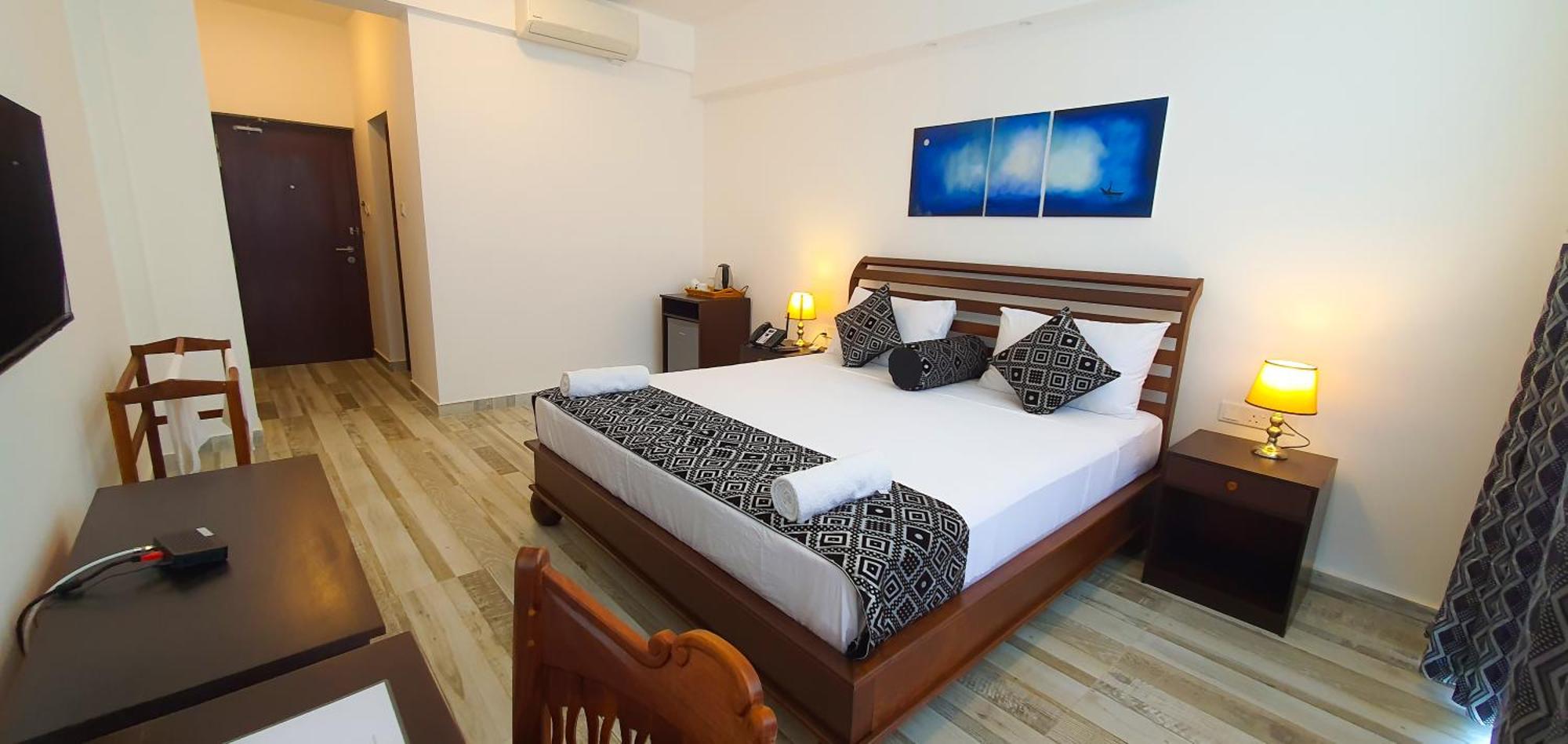 Ara Beach Resort มิริสซา ภายนอก รูปภาพ