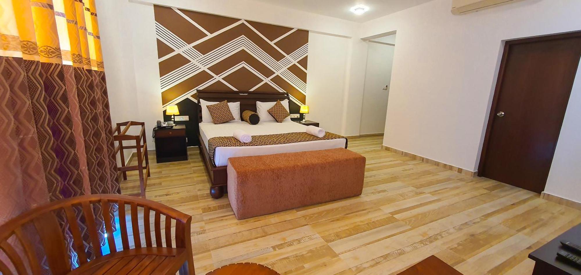 Ara Beach Resort มิริสซา ภายนอก รูปภาพ
